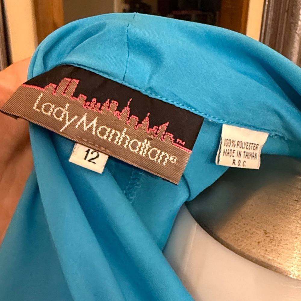 Vintage Lady Manhattan 12 Women's Blue Blouse with Bow Detail - Picture 4 of 12